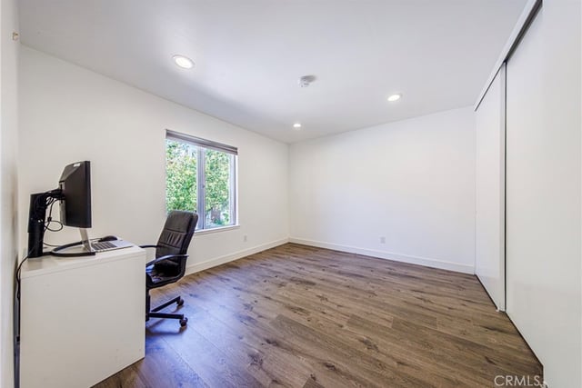10415 Larwin, Chatsworth, CA 91311 — photo 26 of 38