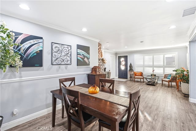 2102 Pattiz Avenue, Long Beach, CA 90815 — photo 3 of 36
