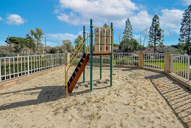 2913 Antonio Drive 104, Camarillo, CA 93010 — photo 24 of 32