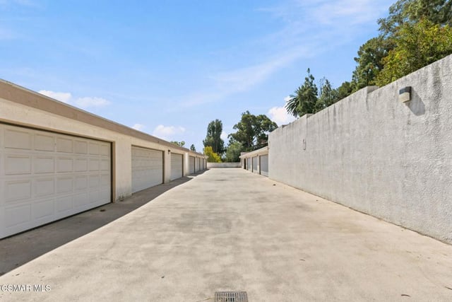2913 Antonio Drive 104, Camarillo, CA 93010 — photo 25 of 32