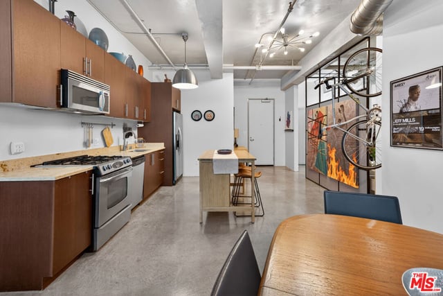 849 S Broadway 203, Los Angeles, CA 90014 — photo 12 of 35