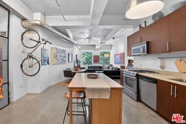 849 S Broadway 203, Los Angeles, CA 90014 — photo 13 of 35