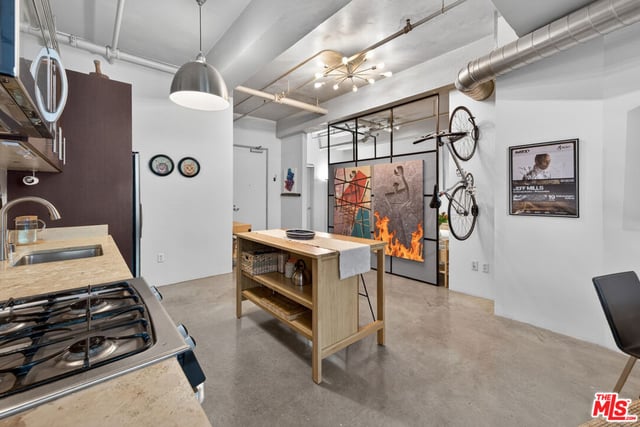 849 S Broadway 203, Los Angeles, CA 90014 — photo 14 of 35