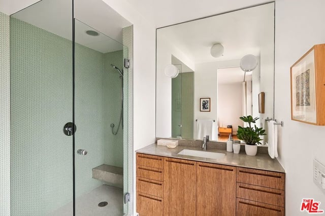 901 Kenter Way, Los Angeles, CA 90049 — photo 19 of 31