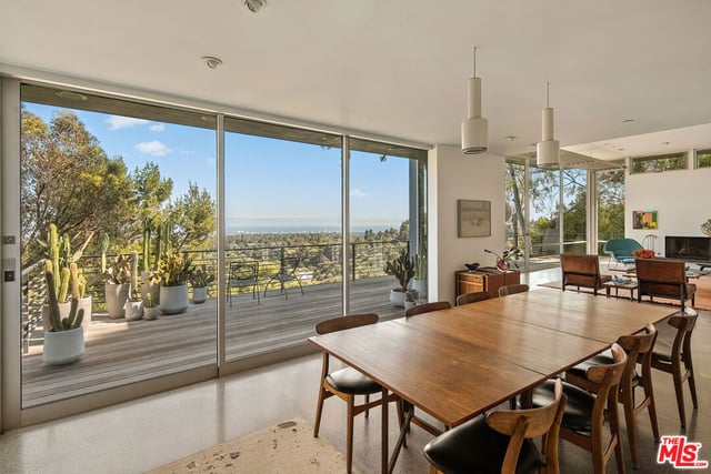 901 Kenter Way, Los Angeles, CA 90049 — photo 5 of 31