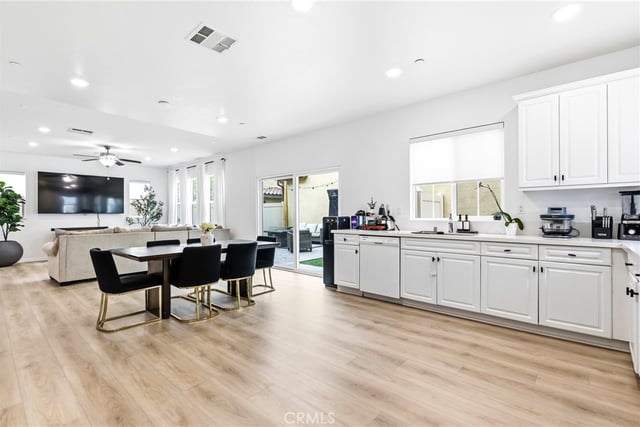 27464 Honeydew Court, Saugus, CA 91350 — photo 15 of 38