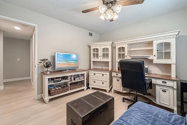 2990 Klamath Avenue, Simi Valley, CA 93063 — photo 19 of 60