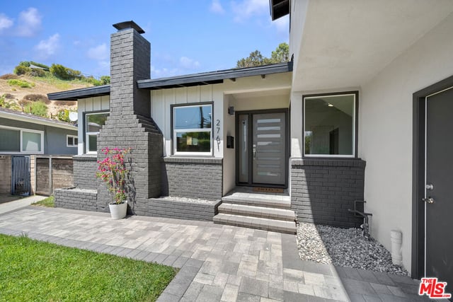 2761 Lompoc Street, Los Angeles, CA 90065 — photo 2 of 32