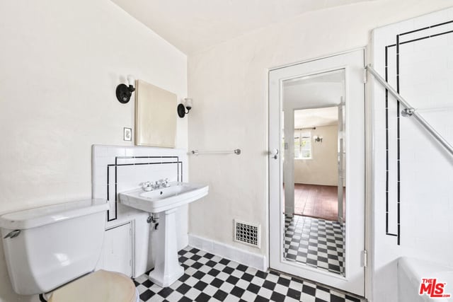 624 Alta Avenue, Santa Monica, CA 90402 — photo 19 of 48