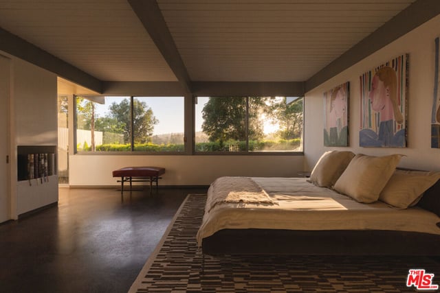 1035 Summit Drive, Beverly Hills, CA 90210 — photo 19 of 30