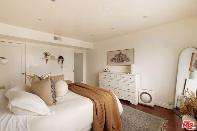 1021 N Crescent Heights Boulevard 207, Los Angeles, CA 90046 — photo 23 of 26