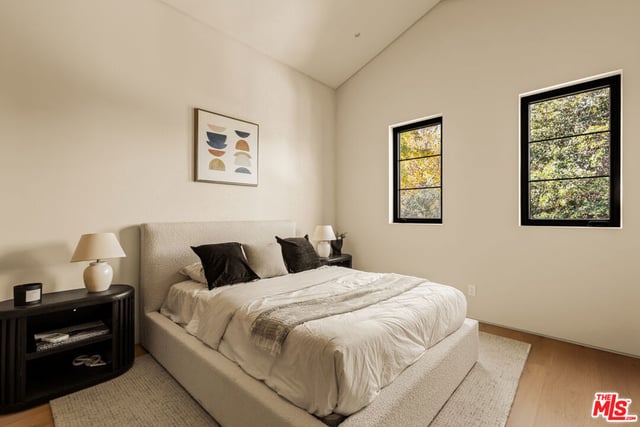 4724 Halbrent Avenue, Sherman Oaks, CA 91403 — photo 20 of 36