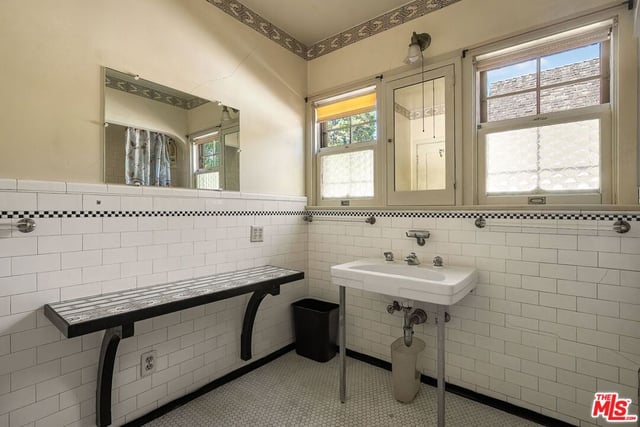 1902 Georgina Avenue, Santa Monica, CA 90402 — photo 20 of 32