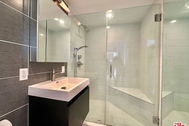 999 N Doheny Drive 1001, West Hollywood, CA 90069 — photo 8 of 16