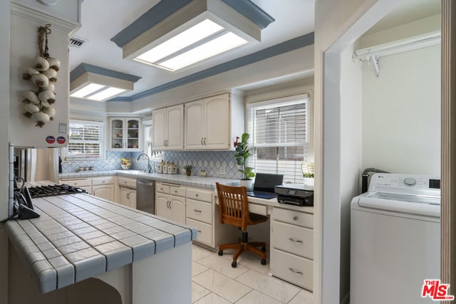 6032 W 74th Street, Los Angeles, CA 90045 — photo 14 of 47