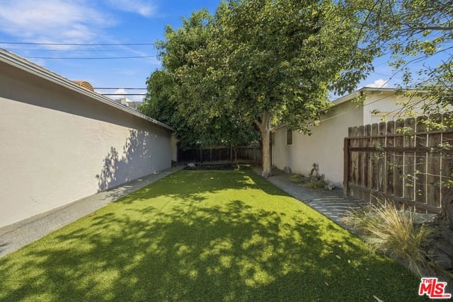 12222 Tennessee Avenue, Los Angeles, CA 90064 — photo 19 of 23
