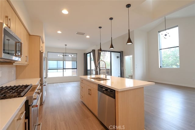 10700 W Octave, North Hollywood, CA 91601 — photo 25 of 38
