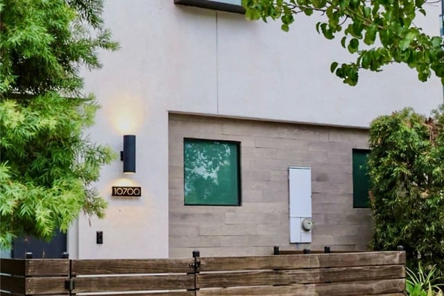 10700 W Octave, North Hollywood, CA 91601 — photo 30 of 38