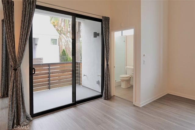 10700 W Octave, North Hollywood, CA 91601 — photo 6 of 38