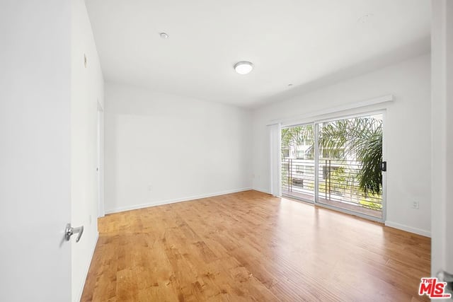 2864 Sunset Place 201, Los Angeles, CA 90005 — photo 14 of 30