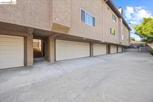 163 N Parkwood AVE APT 3, Pasadena, CA 91107 — photo 27 of 32