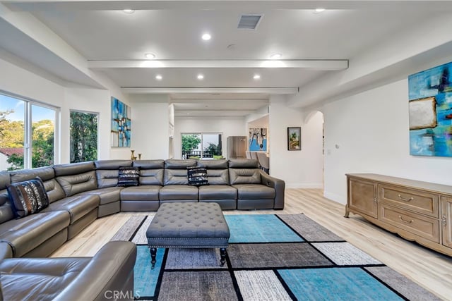 4330 4332 Alhama Dr, Woodland Hills, CA 91364 — photo 11 of 57
