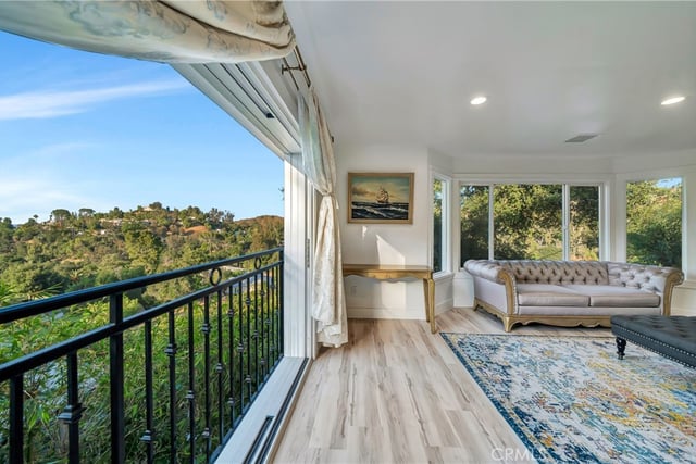 4330 4332 Alhama Dr, Woodland Hills, CA 91364 — photo 29 of 57
