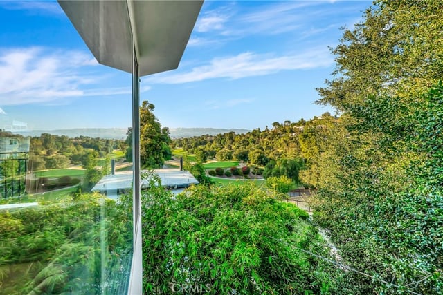 4330 4332 Alhama Dr, Woodland Hills, CA 91364 — photo 31 of 57