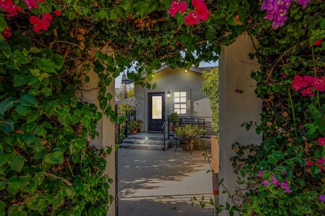 14476 Avenida Colonia, Moorpark, CA 93021 — photo 3 of 69
