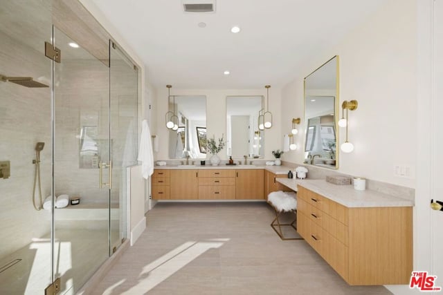 2929 Cardiff Avenue, Los Angeles, CA 90034 — photo 13 of 20