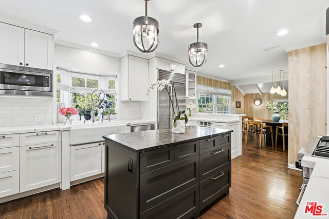 11532 Thurston Circle, Los Angeles, CA 90049 — photo 12 of 36
