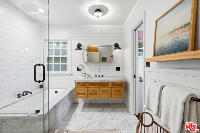 11532 Thurston Circle, Los Angeles, CA 90049 — photo 18 of 36
