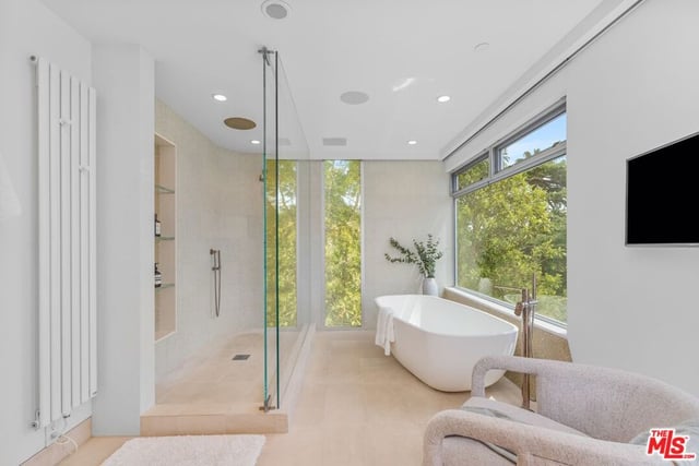 2129 Redcliff Street, Los Angeles, CA 90039 — photo 16 of 38