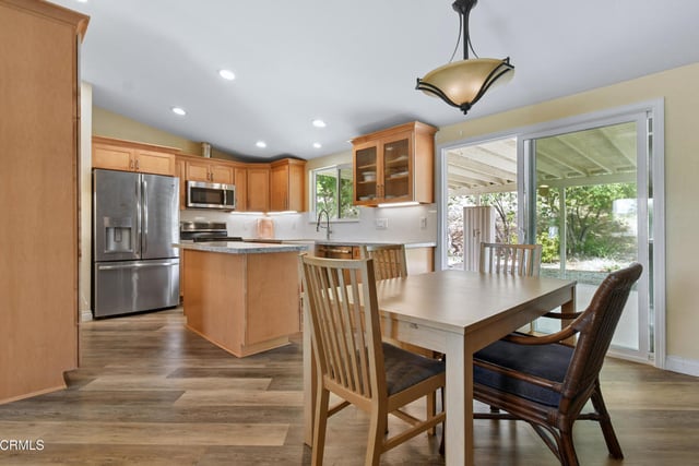 754 Tudor Circle, Thousand Oaks, CA 91360 — photo 10 of 35
