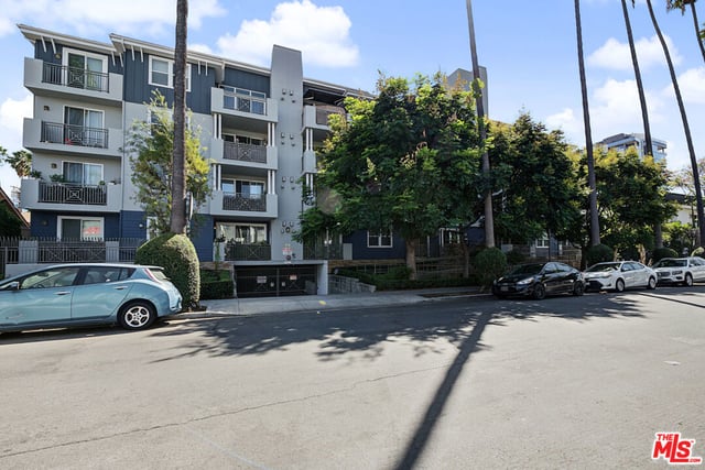 6038 Carlton Way 305, Los Angeles, CA 90028 — photo 26 of 29