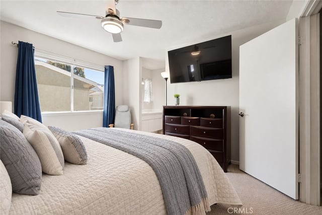 27646 Susan Beth L, Saugus, CA 91350 — photo 6 of 23