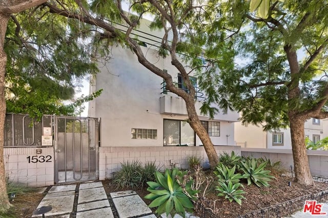1532 9th Street 8, Santa Monica, CA 90401 — photo 3 of 33