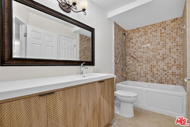4401 Sepulveda Boulevard 104, Los Angeles, CA 91403 — photo 12 of 27