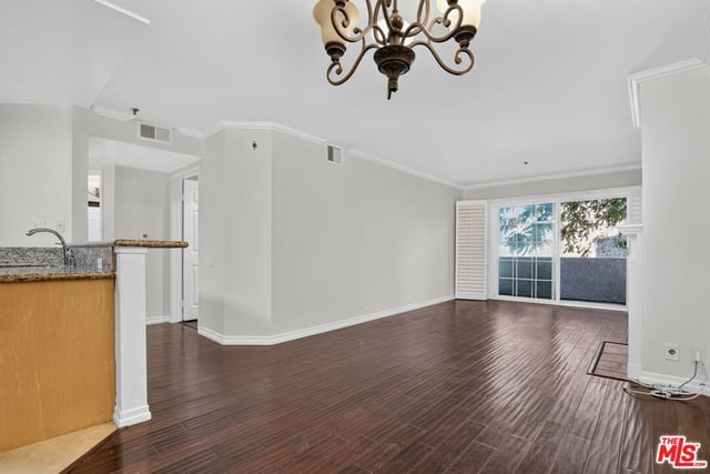 4401 Sepulveda Boulevard 104, Los Angeles, CA 91403 — photo 4 of 27
