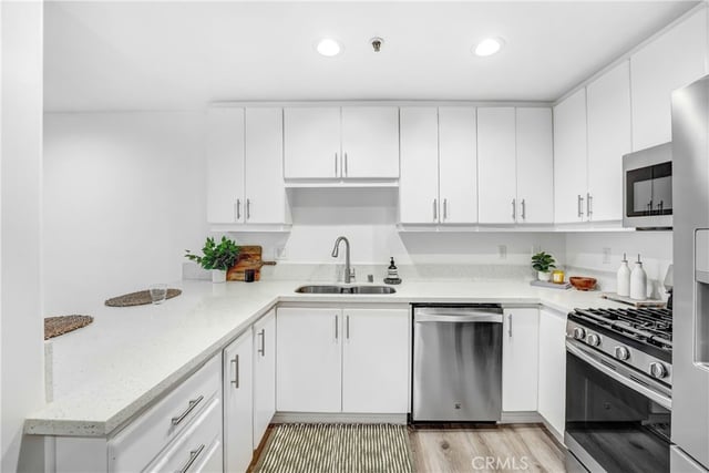 335 S Sierra Madre 203B, Pasadena, CA 91107 — photo 5 of 18