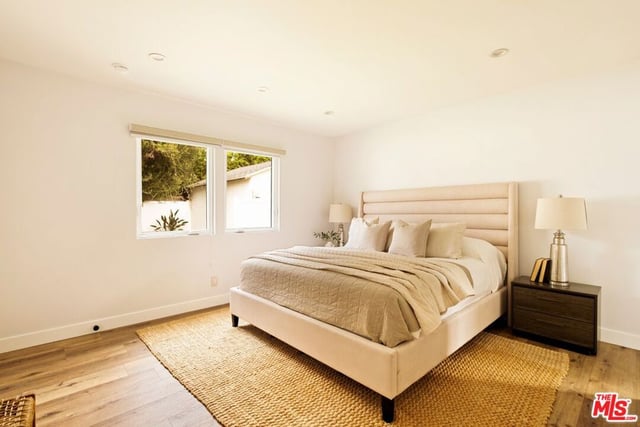 1031 Lake Street, Venice, CA 90291 — photo 15 of 18