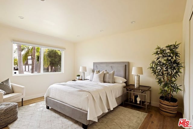 1031 Lake Street, Venice, CA 90291 — photo 5 of 18