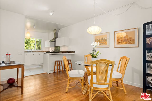4353 Colfax Avenue 24, Studio City, CA 91604 — photo 7 of 16