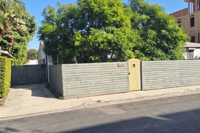 2230 S Ridgeley Drive, Los Angeles, CA 90016 — photo 2 of 28
