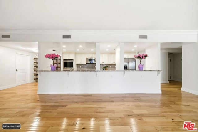 10660 Wilshire Boulevard 805, Los Angeles, CA 90024 — photo 20 of 75