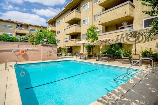 320 E Stocker 107, Glendale, CA 91207 — photo 31 of 39