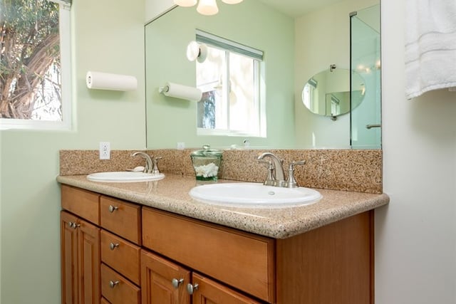 1404 Corona Drive, Glendale, CA 91205 — photo 35 of 55