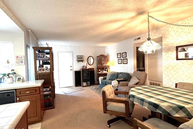 10201 Valley Circle Boulevard 2, Chatsworth, CA 91311 — photo 5 of 9