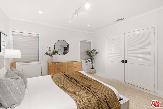 133 N Kilkea Drive, Los Angeles, CA 90048 — photo 16 of 47
