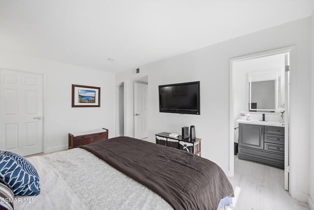 31584 Agoura Road 5, Westlake Village, CA 91361 — photo 12 of 21
